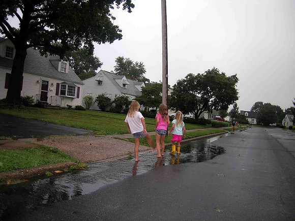 Corinthian Avenue Girls in Puddles 01
