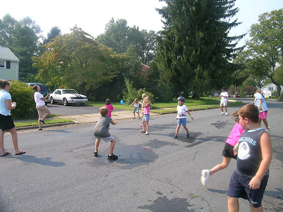 2006 Corinthian Avenue Block Party 10