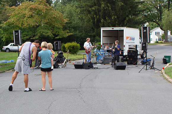 9-13-08 Corinthian Ave Block Party 056