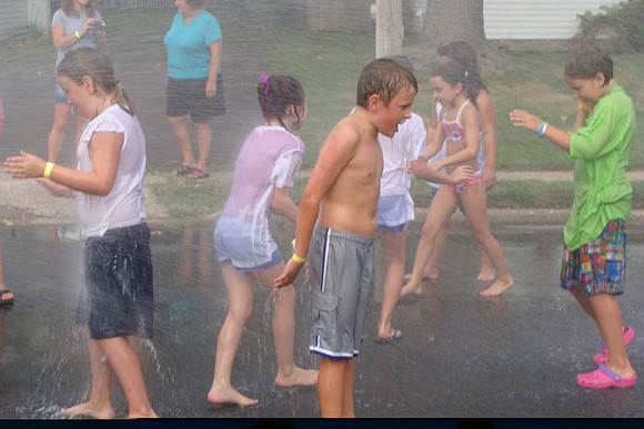9-13-08 Corinthian Ave Block Party 047