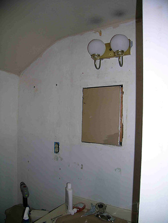 512 Main Bath 1105 01