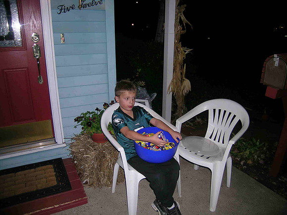 Shane 2006 Halloween Candy Giver