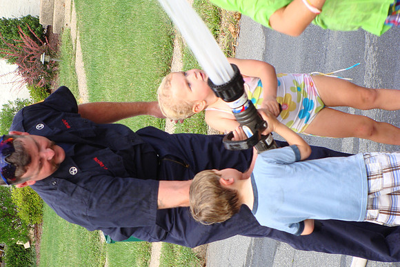 9-13-08 Corinthian Ave Block Party 050