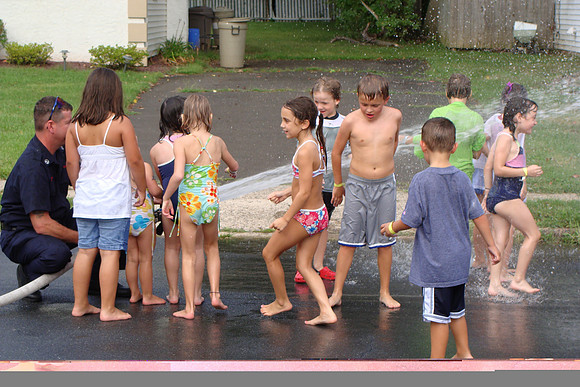 9-13-08 Corinthian Ave Block Party 054