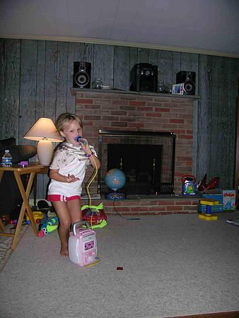 Victoria the Singer 71206 02