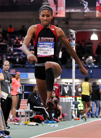 NB2014Nationals-TripleJump-Girls-111